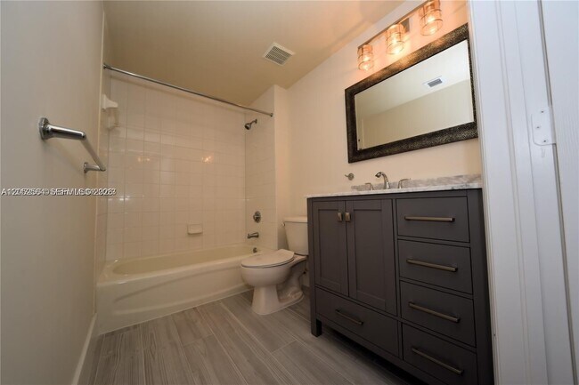Building Photo - 50 Menores Ave