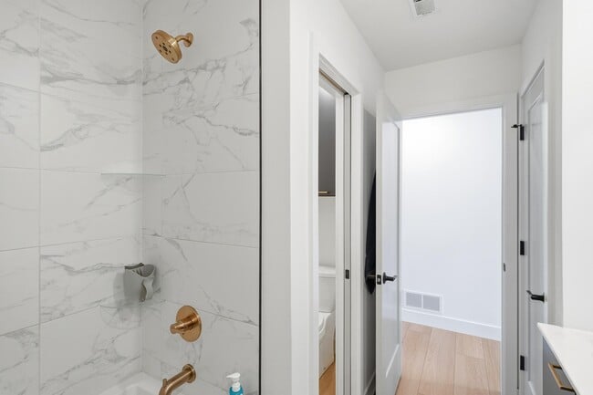 Building Photo - 1301 Haxby Ct