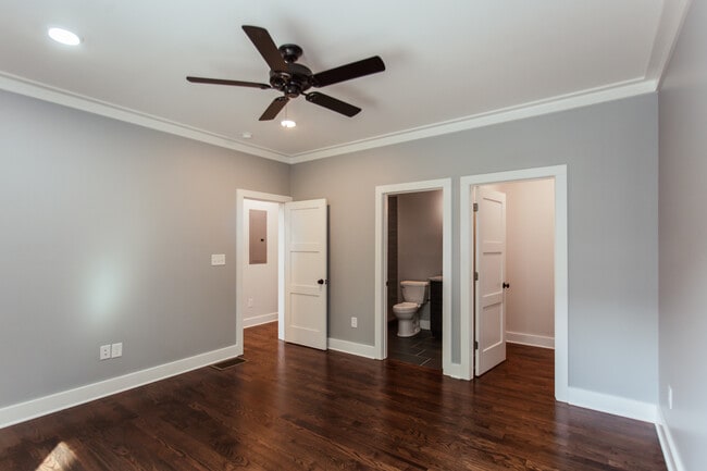 Building Photo - 132 Flint St