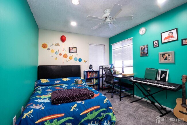 Building Photo - 58 Park Gate Dr