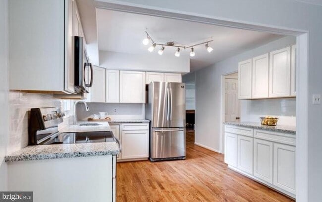 Building Photo - 15812 Lazy Day Ln