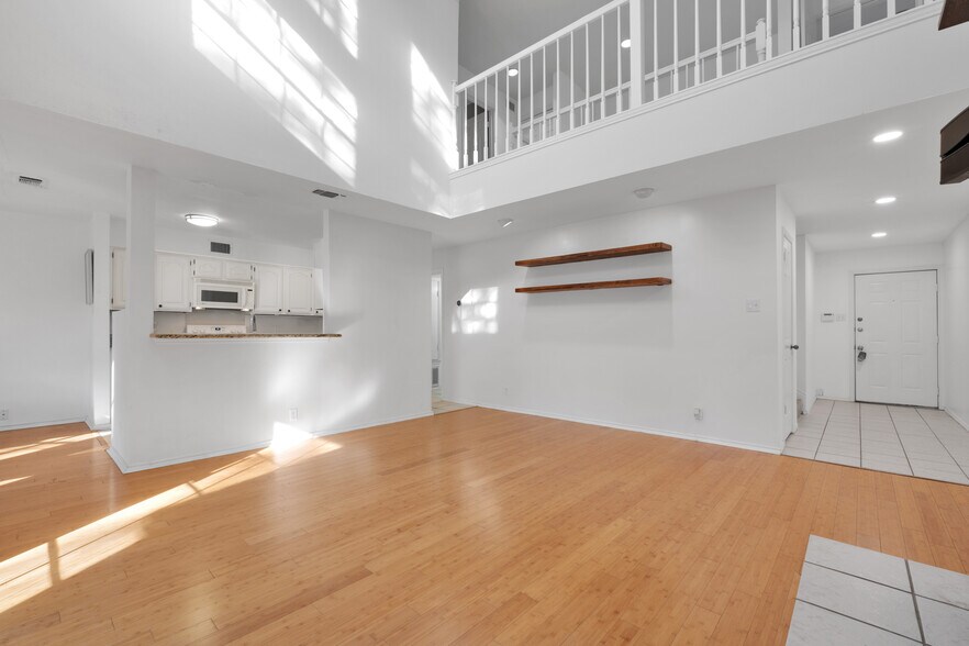 Building Photo - 7930 Roanoke Run