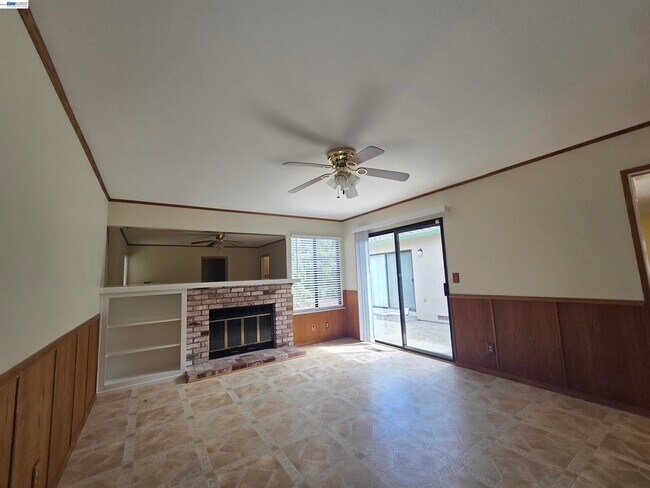 Building Photo - 11732 Bloomington Way