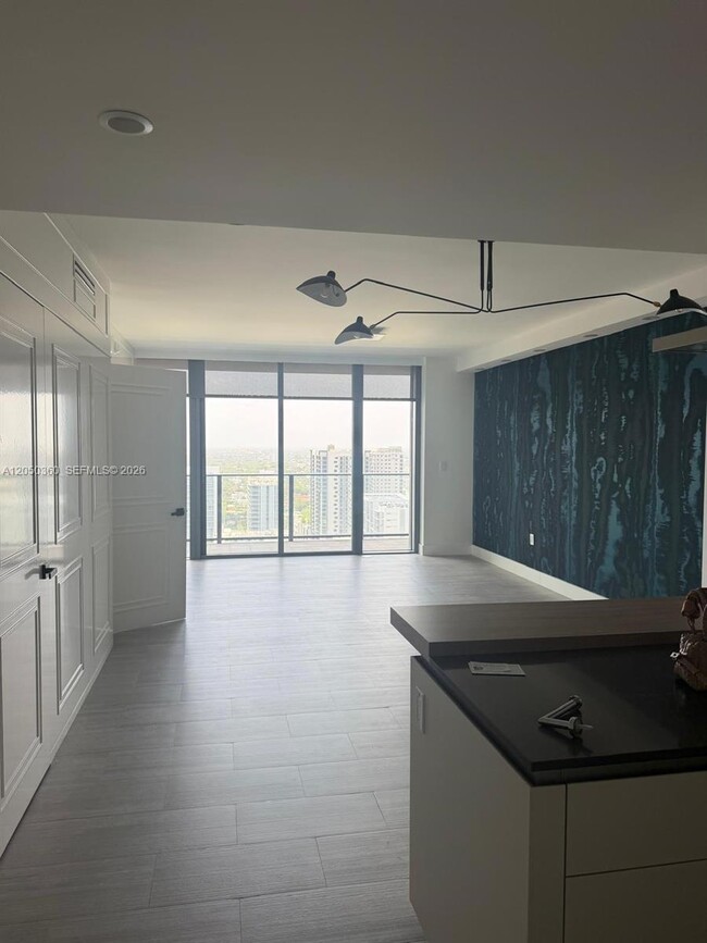 Building Photo - 1000 Brickell Plaza