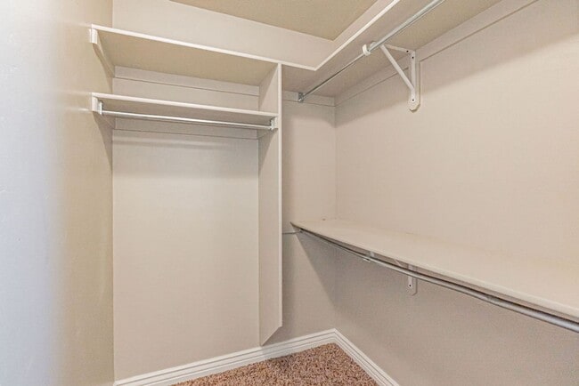 Building Photo - Charming 3-Bedroom Home with Garage on a S...