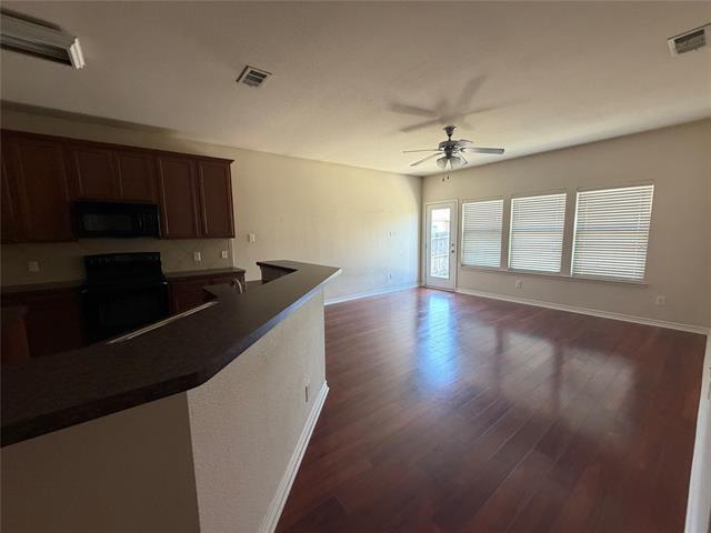 Building Photo - 12733 Skeeter Ln
