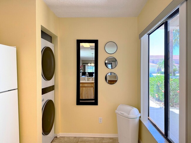 Building Photo - Two-Bedroom Lakeview Condo in Winterset Community