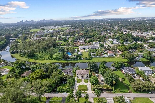 Building Photo - 1962 NW 107th St