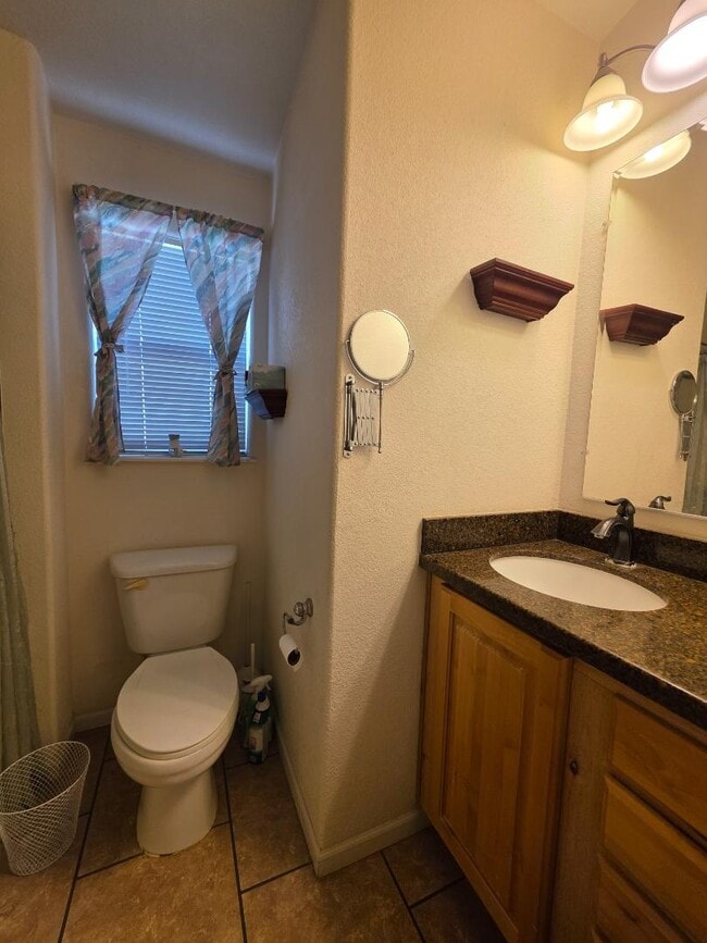 Building Photo - 5707 E 32nd St