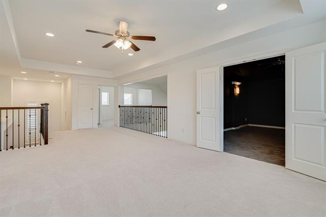 Building Photo - 9001 Violet Dr