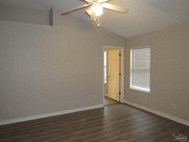 Building Photo - 608 Saleta St