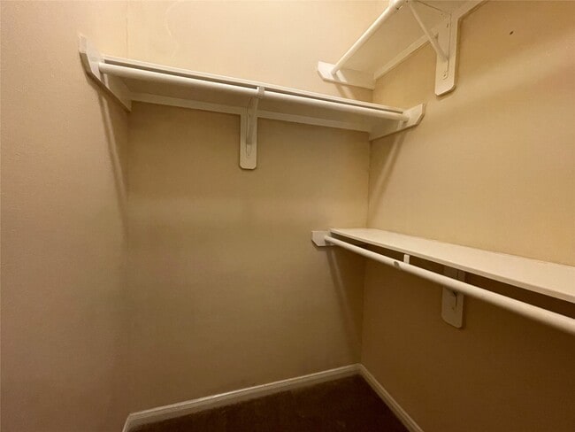 Building Photo - 8206 Malago Point Dr