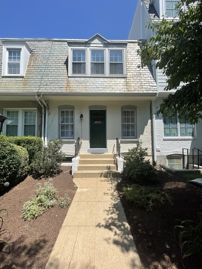 Primary Photo - 3521 S Street NW