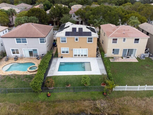 Building Photo - 5241 SW 155th Ave