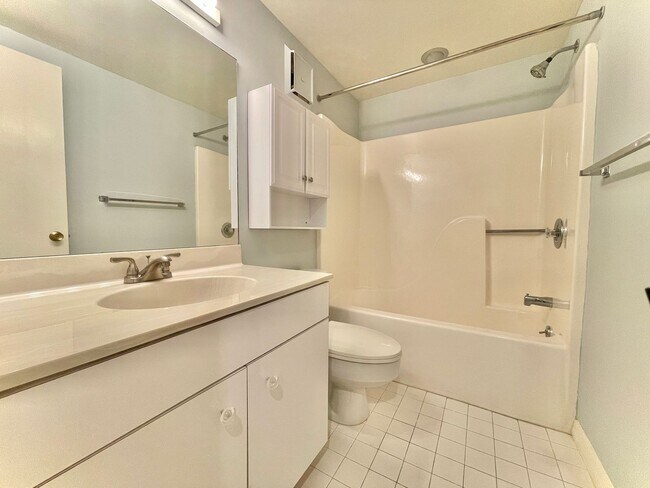 Building Photo - Application Under Review - 2 BR 2 Bath Con...