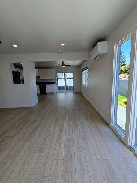Building Photo - 454 Birmingham Dr