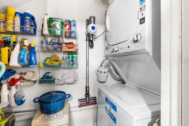 Building Photo - 110 Cross Keys Rd