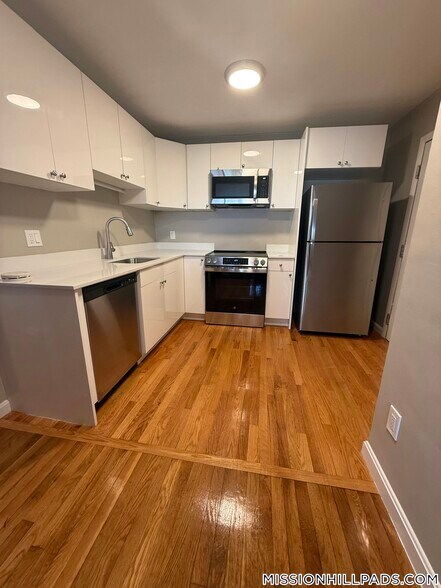 Building Photo - 226 Parker Hill Ave