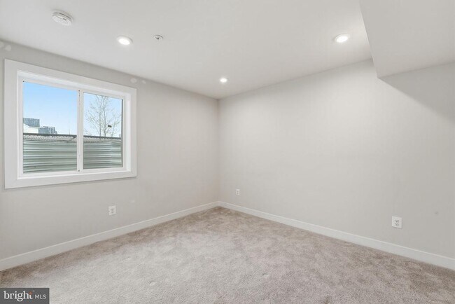 Building Photo - 11190 Wheeler Ridge Dr