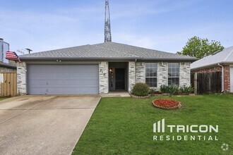Building Photo - 814 Ponselle Dr