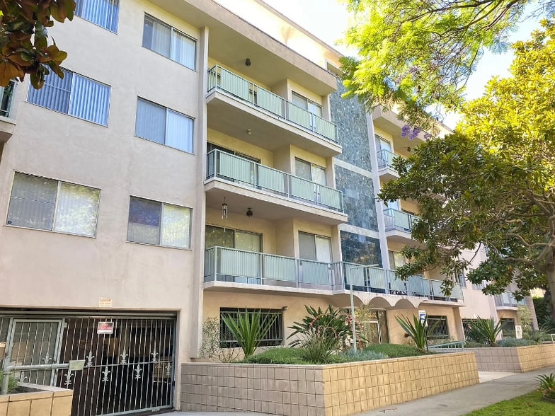 Building Photo - 310 S Clark Dr