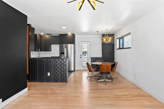 Building Photo - "Spacious 5-Bedroom Gem with 3 Full Baths in Arvada"