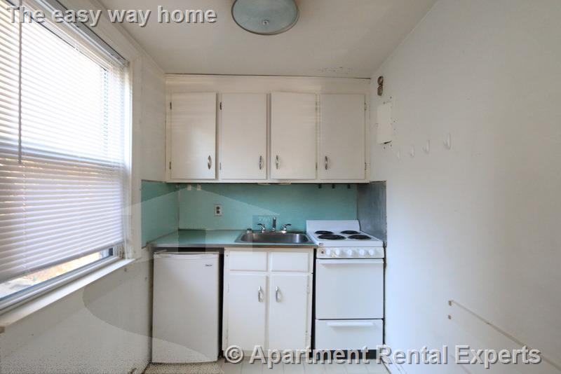 Building Photo - 48 Kirkland St