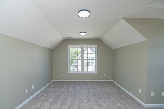 Building Photo - 3401 Connection Dr