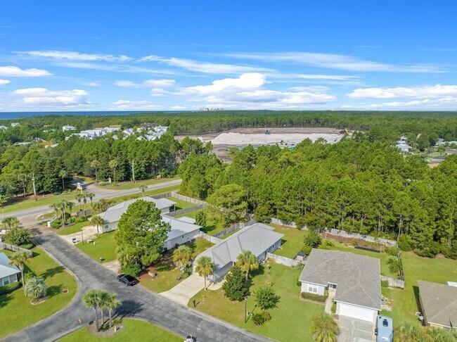 Building Photo - 47 White Heron Dr