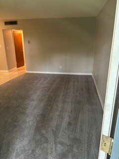 Living room area - 320 Lakeview St