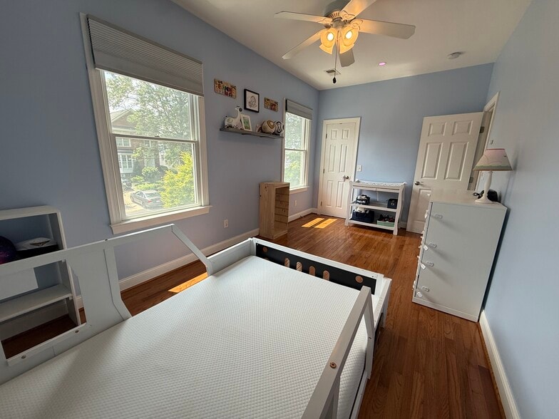 Large front bedroom - 5715 7th St N