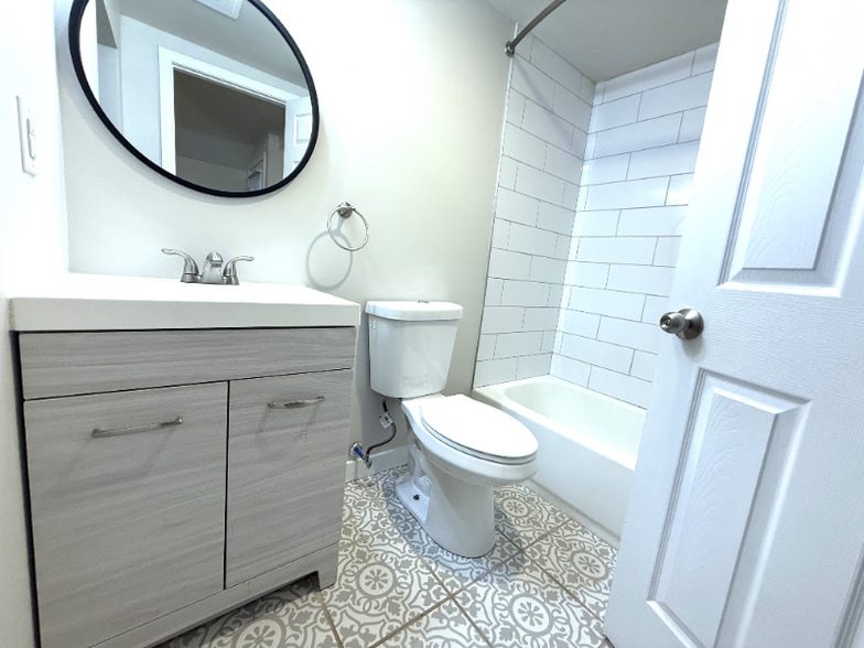 Building Photo - 1435 Mellwood Ave