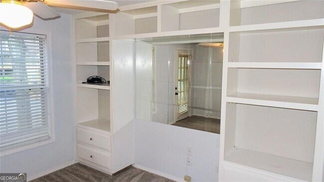 Building Photo - 407 Berkeley Woods Dr