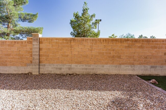 Building Photo - 2 Story Home in a gated community