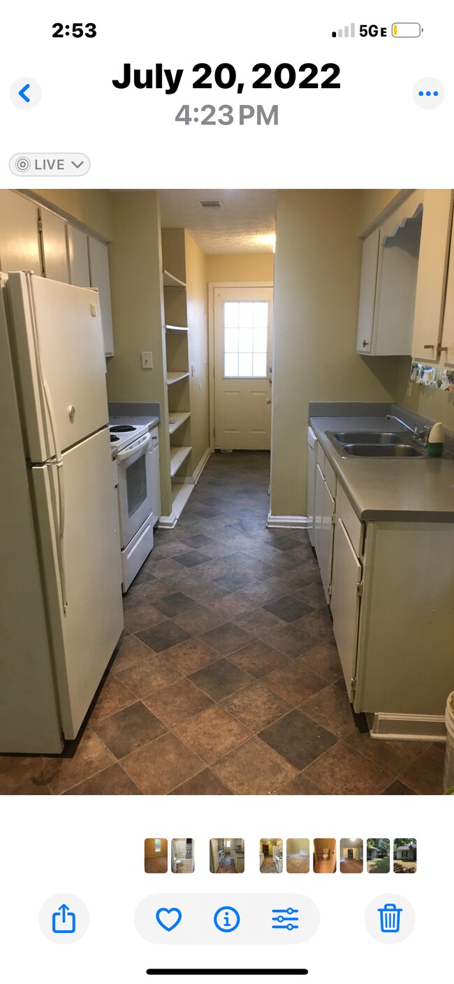 Building Photo - 231 Whispering Pine Cir