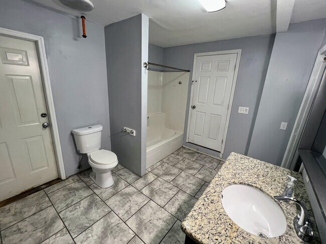 Building Photo - 119 Westridge Dr