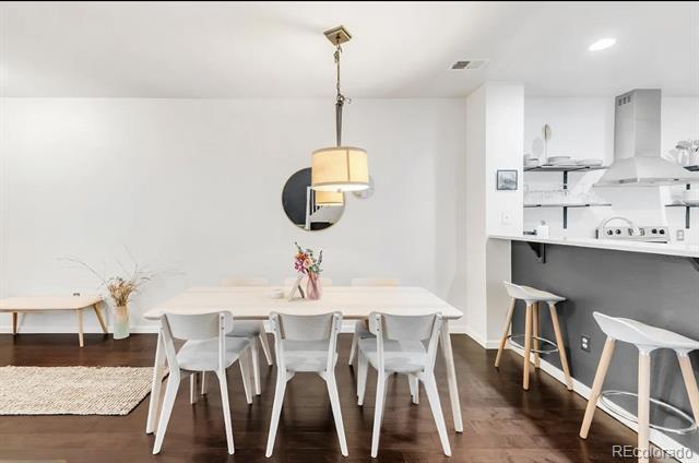 Building Photo - 571 S Mobile Pl