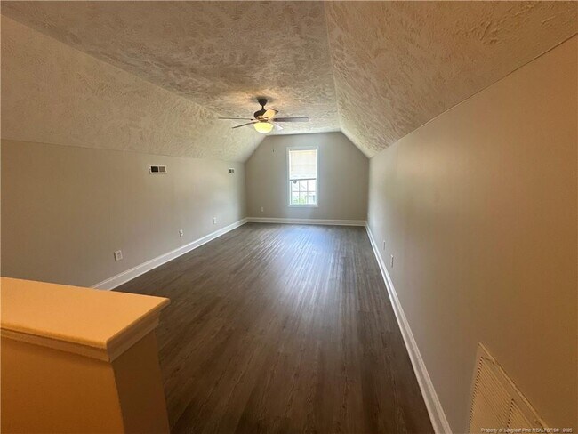 Building Photo - 450 Copper Creek Dr