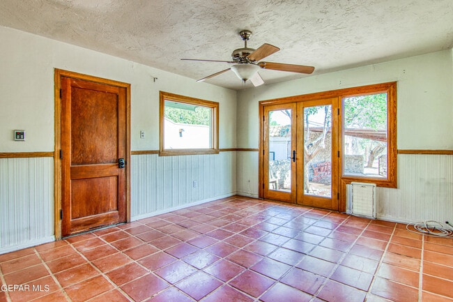 Building Photo - 801 McKelligon Dr
