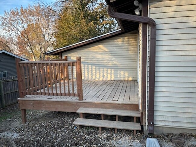 Building Photo - 3BR/2.5BA Home Available 12/1