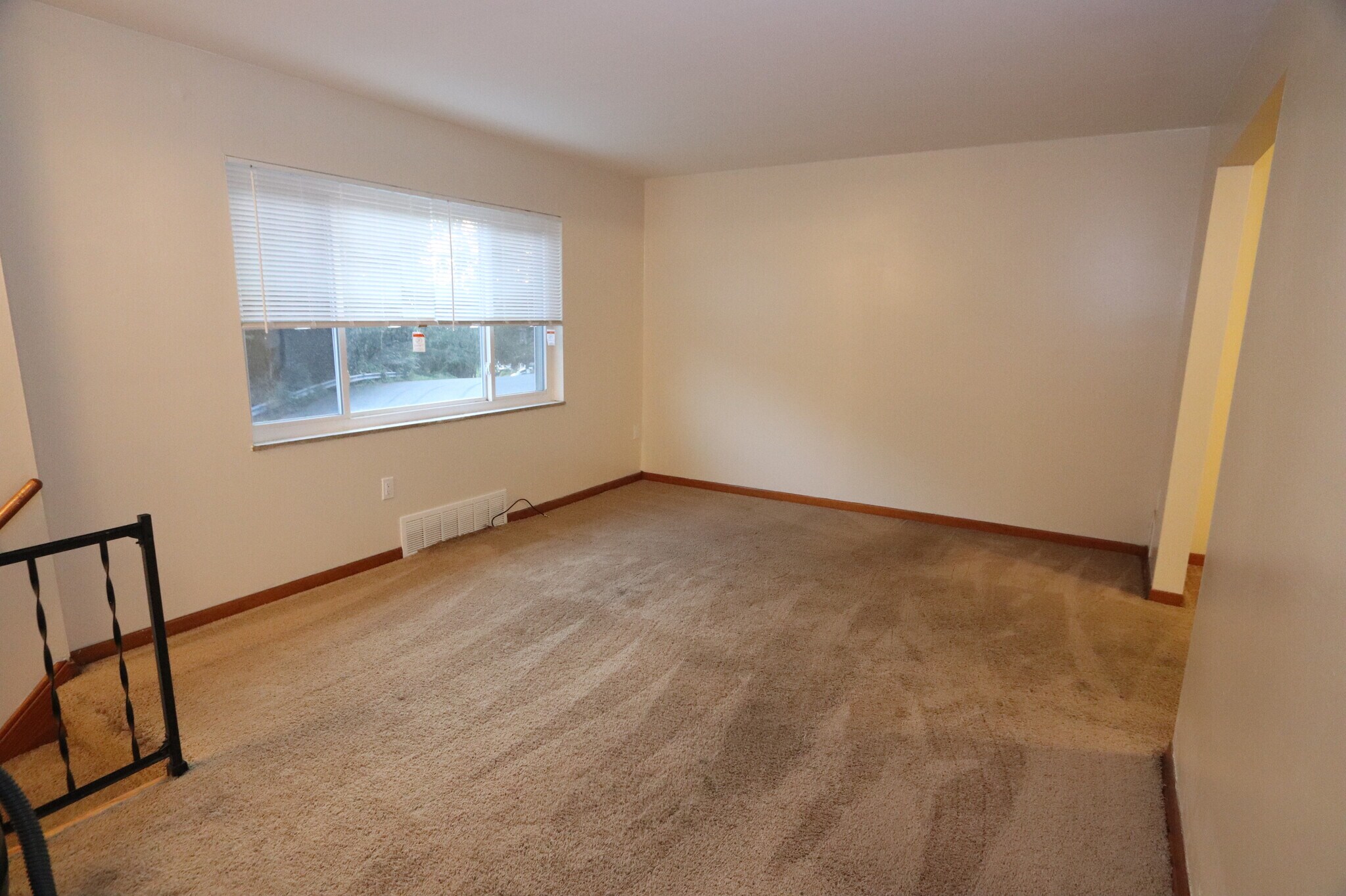 Living Room - 3246 Ladoga St