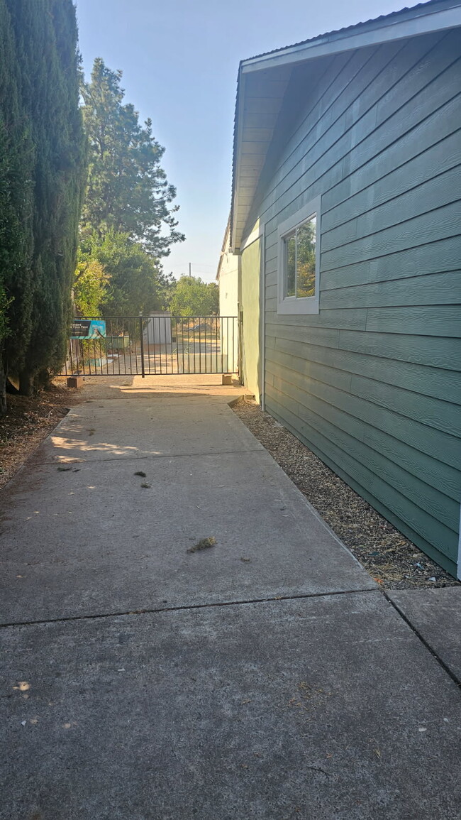 Building Photo - 1224 Orchard Way