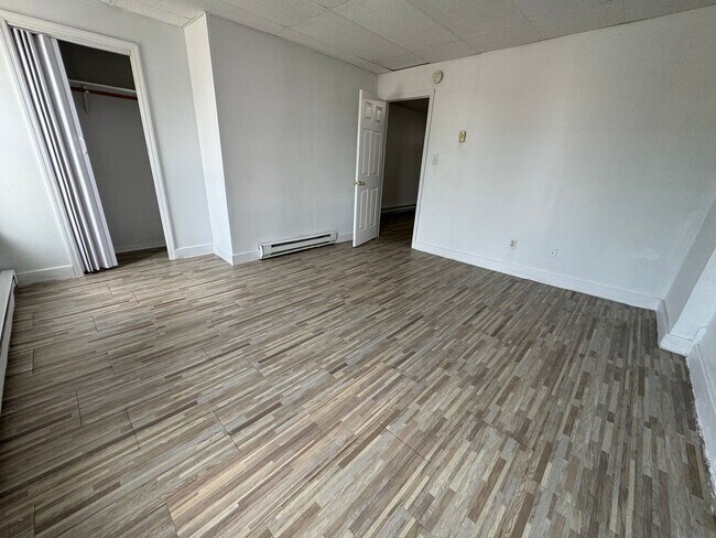 Building Photo - 826 N Ninth St