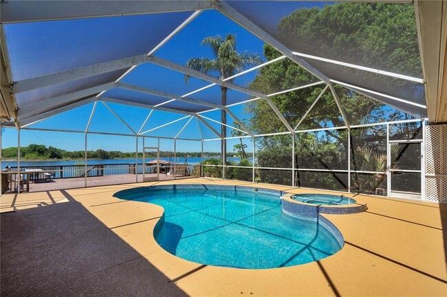 Building Photo - 6719 Fairway Cove Dr