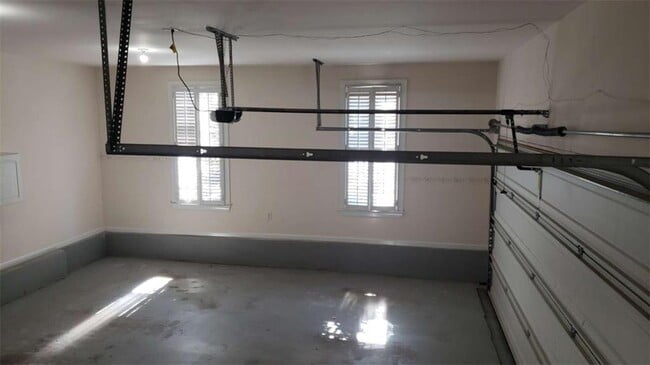 Building Photo - 3281 Winthrop Cir