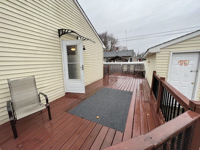 Building Photo - 254 G St
