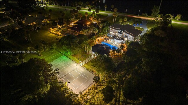 Building Photo - 2827 S Indian River Dr