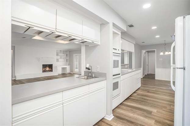 Building Photo - 2913 Ridgedale Dr