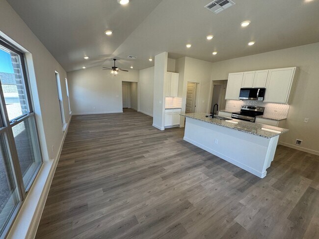 Building Photo - 240 Trailblazer Ln
