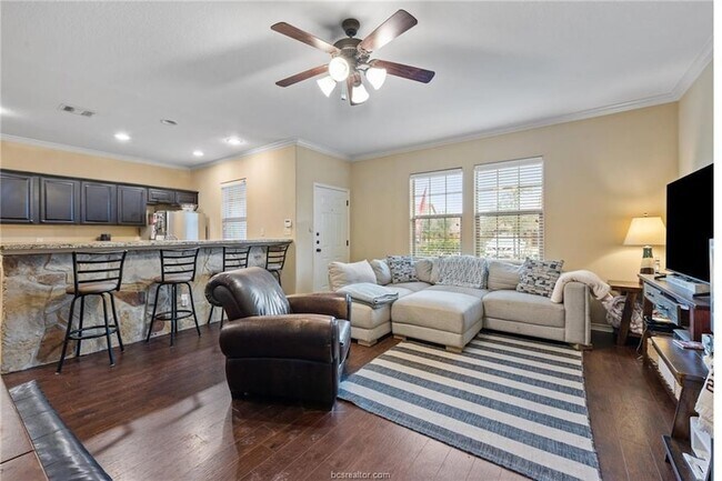 Building Photo - 3320 Airborne Ave